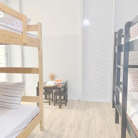 Backpackers' Hostel Taoyuan Airport Bagian luar foto
