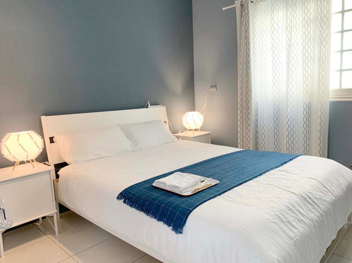 Backpackers' Hostel Taoyuan Airport Bagian luar foto