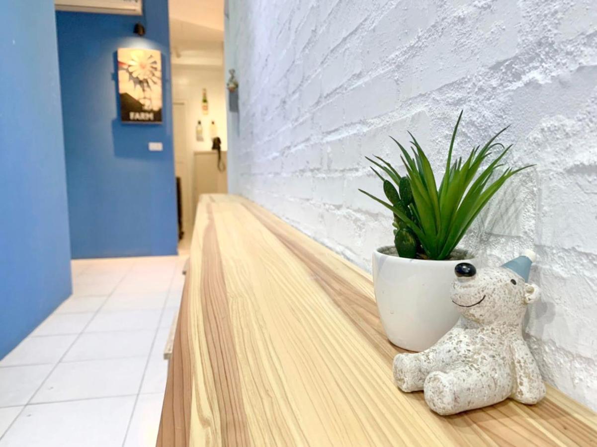 Backpackers' Hostel Taoyuan Airport Bagian luar foto