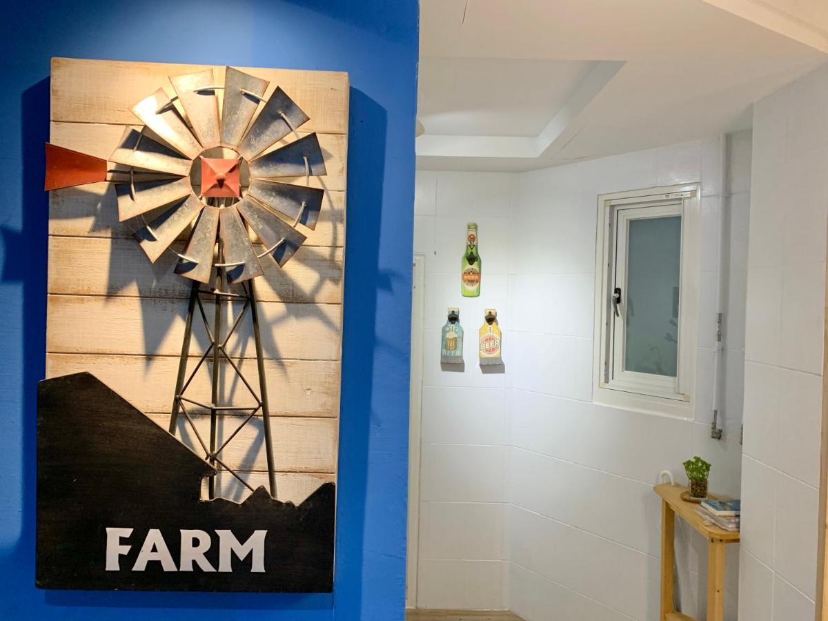 Backpackers' Hostel Taoyuan Airport Bagian luar foto