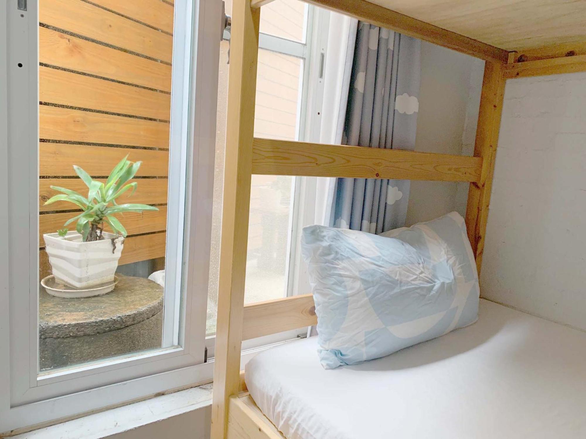 Backpackers' Hostel Taoyuan Airport Bagian luar foto