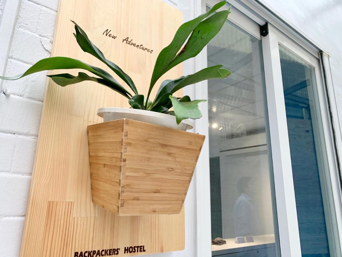 Backpackers' Hostel Taoyuan Airport Bagian luar foto